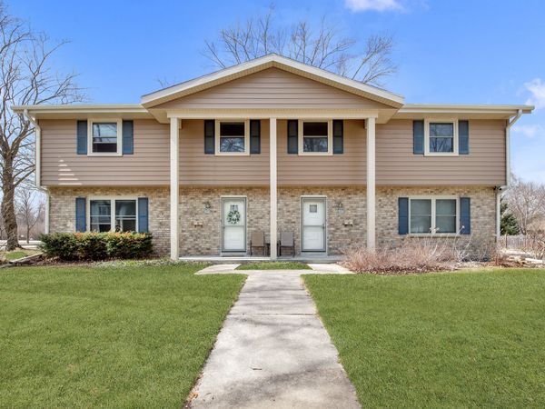 W64N353 Madison Ave, Cedarburg, WI 53012
