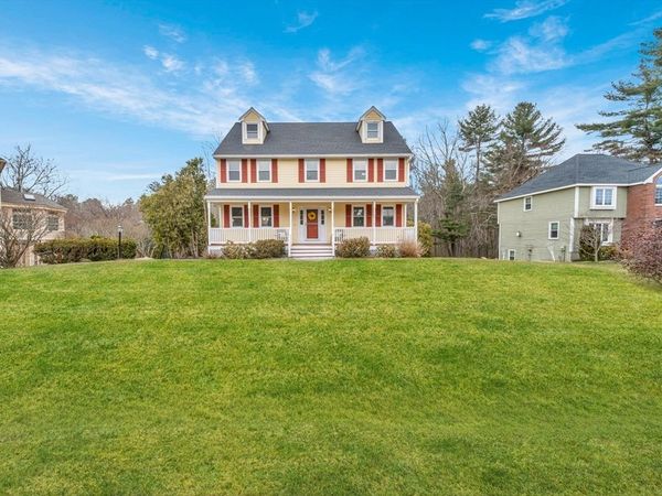 10 Stonehedge Dr, Wilmington, MA 01887