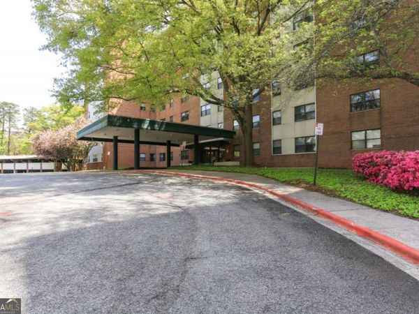 2925 Pharr Court NW, Unit 316, Atlanta, GA 30305