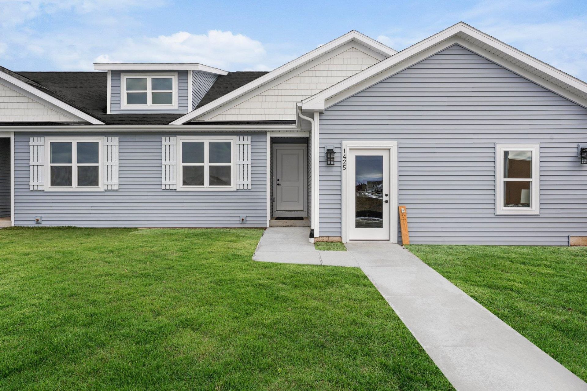 1425 S Page Street, Stoughton, WI 53589 Main Photo