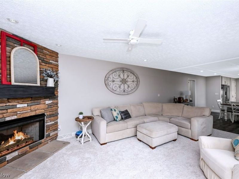 4624 Everhart Drive, Green, OH 44720 Photo 10