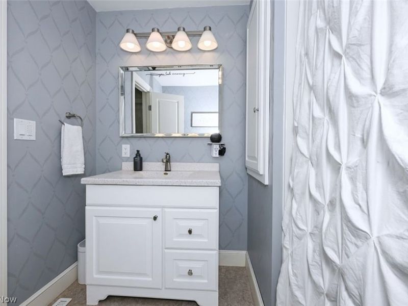 4624 Everhart Drive, Green, OH 44720 Photo 27