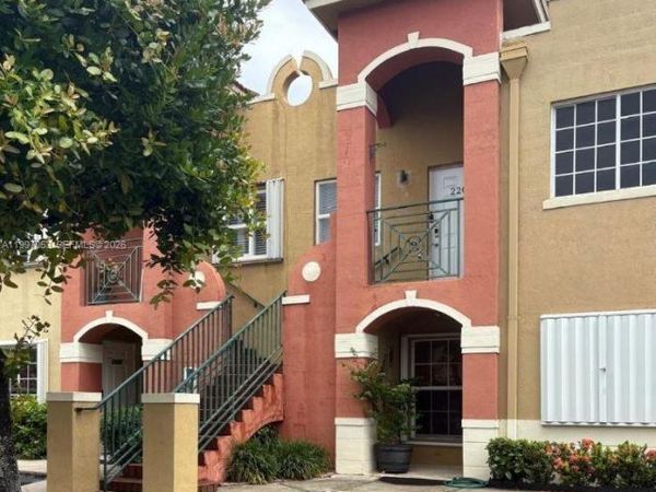 13447 SW 154th St, Unit 2208, Miami, FL 33177