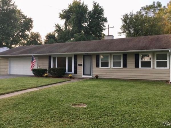 4 Mariknoll Drive , Belleville, IL 62226