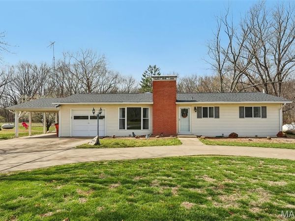 1283 Red Ball Trail, Greenville, IL 62246