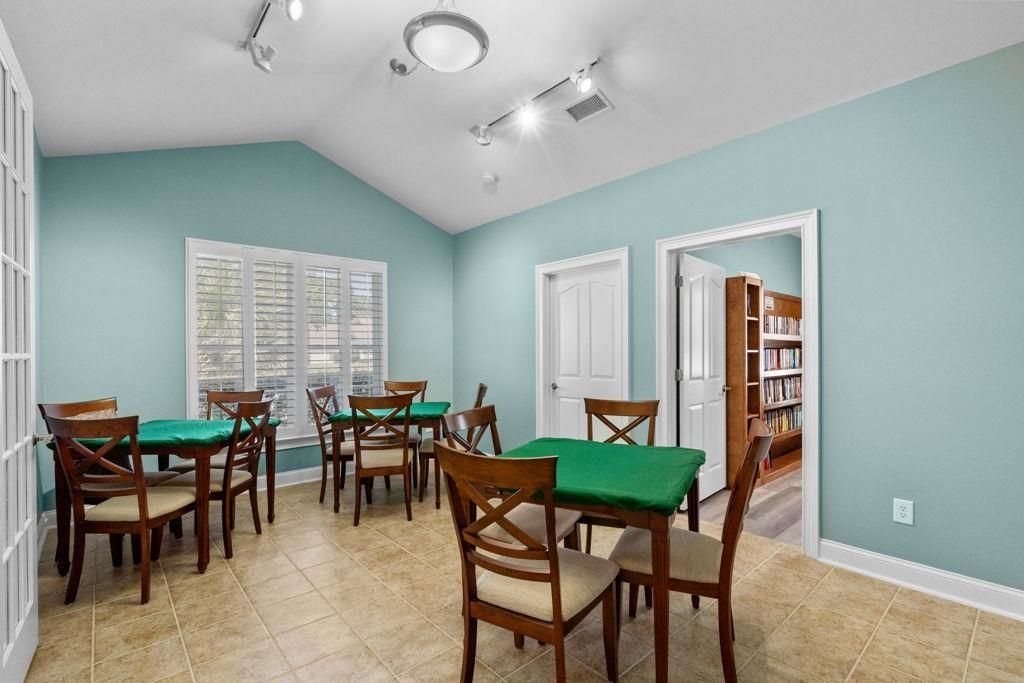 168 Stonegate Blvd.  Photo 32