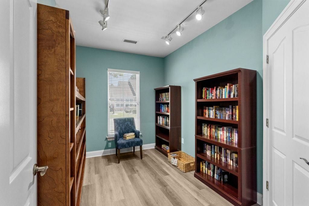 168 Stonegate Blvd.  Photo 33