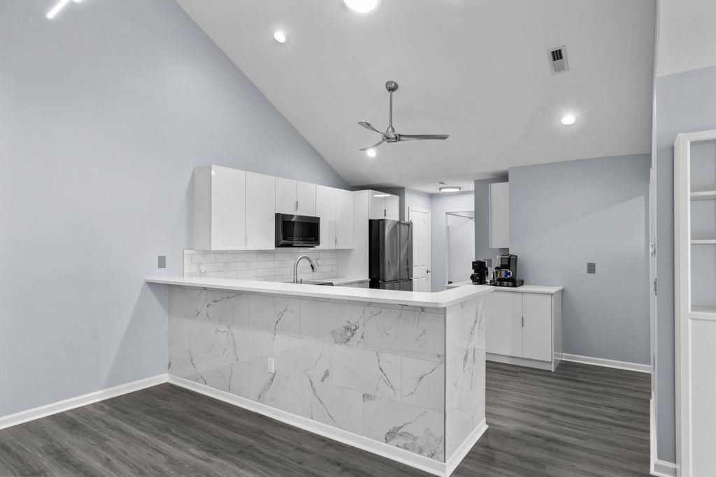 168 Stonegate Blvd.  Photo 5