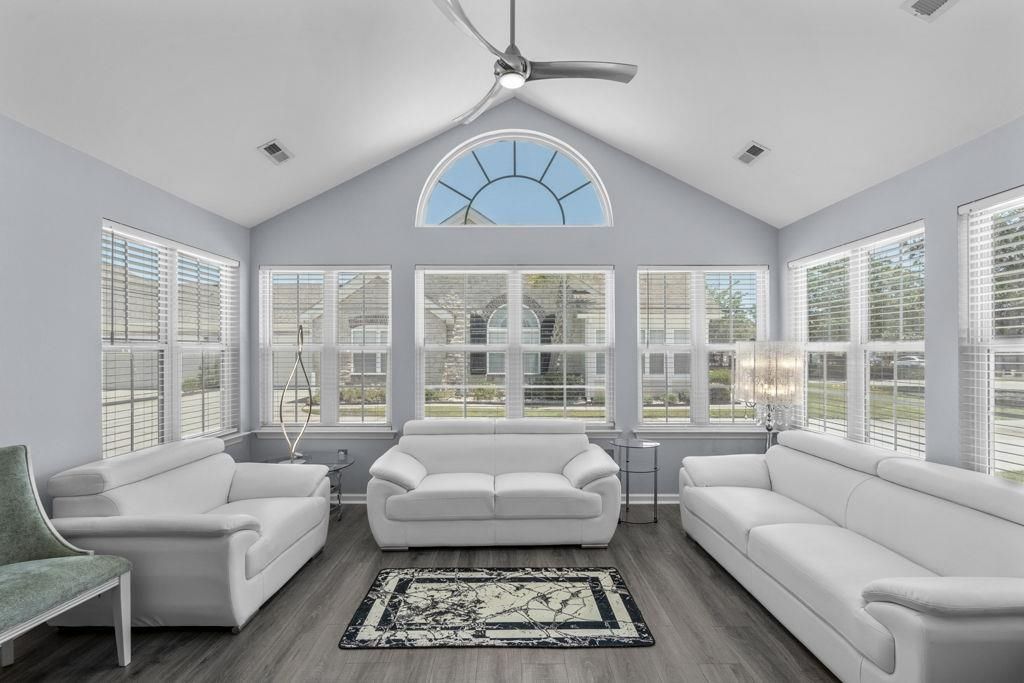 168 Stonegate Blvd.  Photo 8