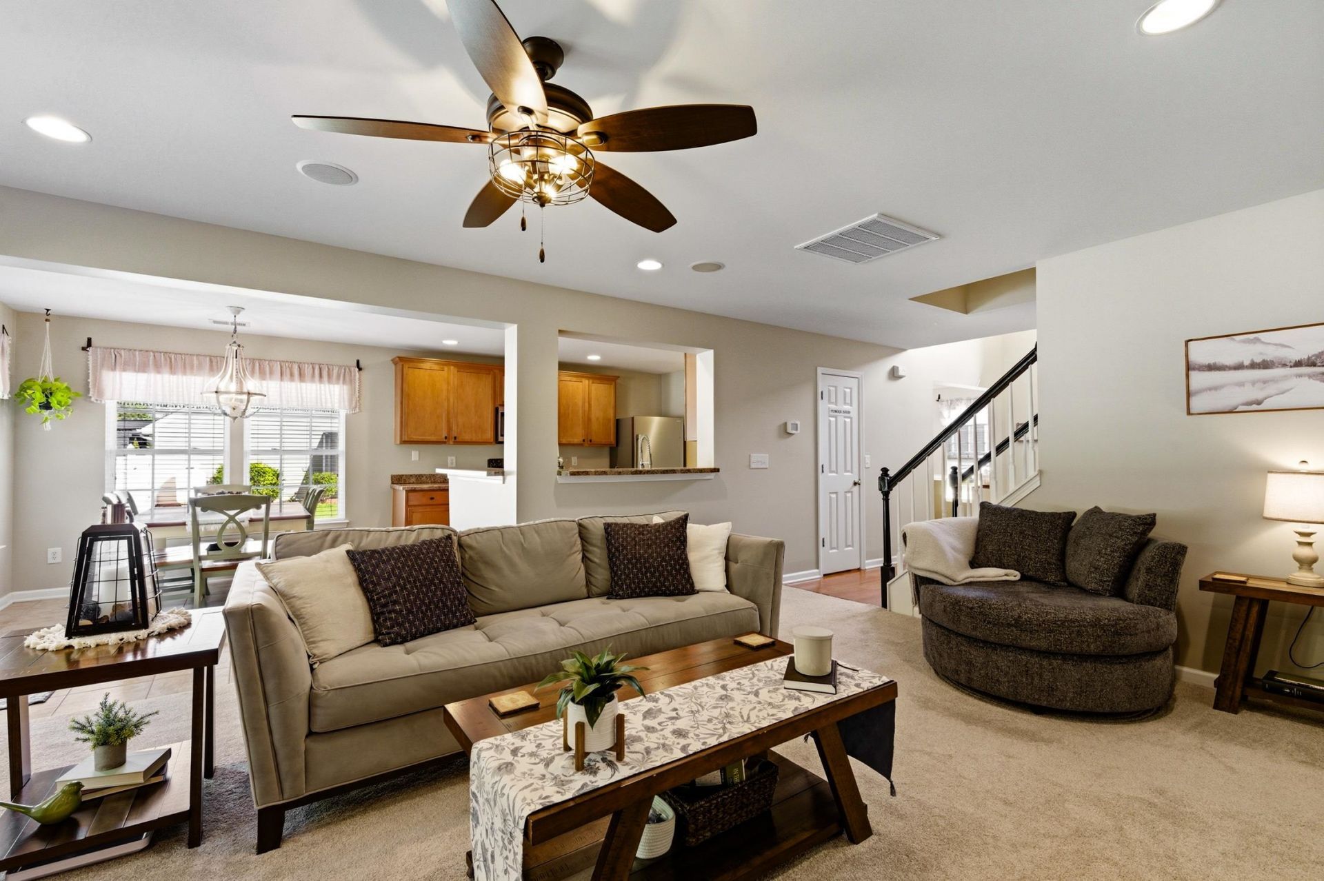 112 Avondale Dr.  Photo 9