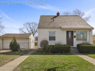 7014 Kinmore Street, Dearborn Heights, MI 48127