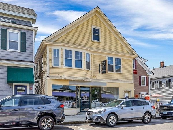 95 Commonwealth Avenue, Concord, MA 01742