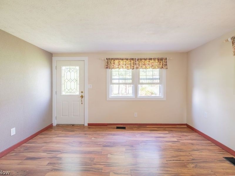 602 Frost Road, Streetsboro, OH 44241 Photo 8