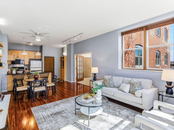 215 7th Street NE, Unit 202, Minneapolis, MN 55413