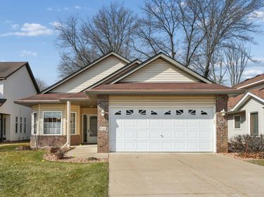 8040 Benjamin Street NE, Spring Lake Park, MN 55432