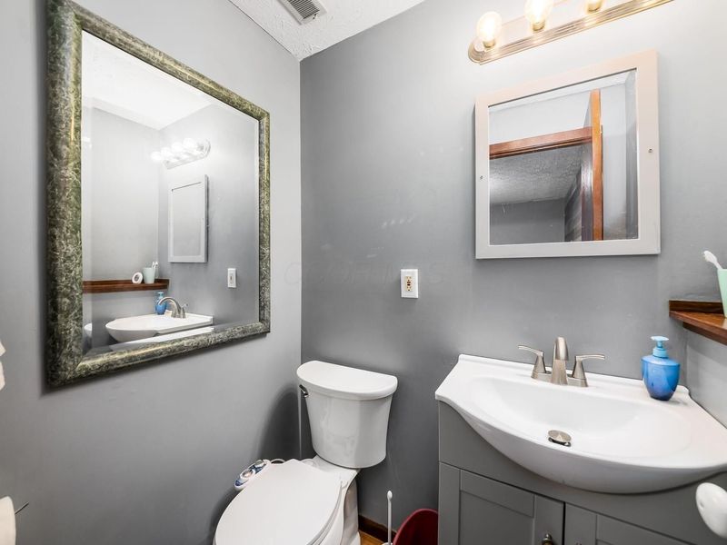 2152 Camelback Drive, Columbus, OH 43228 Photo 25