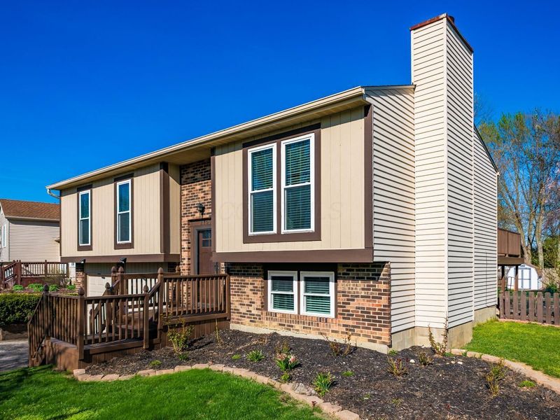 2152 Camelback Drive, Columbus, OH 43228 Photo 3