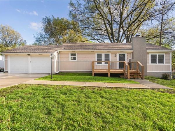 8025 Waverly Avenue, Kansas City, KS 66109