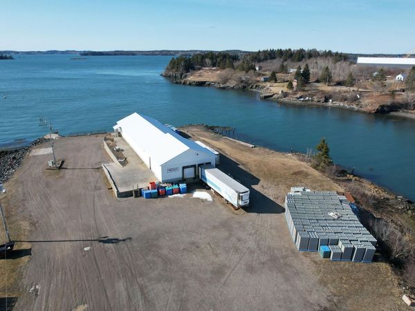 1 County Road , Eastport, ME 04631