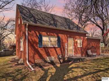 1001 N 69th Street , Lincoln, NE 68505
