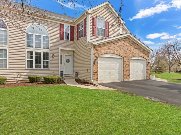 6709 E Wellsley Court, Gurnee, IL 60031