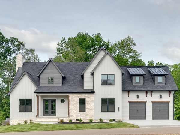 712 Fanning Bend Dr, Winchester, TN 37398