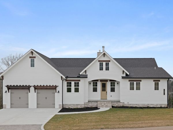 86 Simmons Cir, Winchester, TN 37398