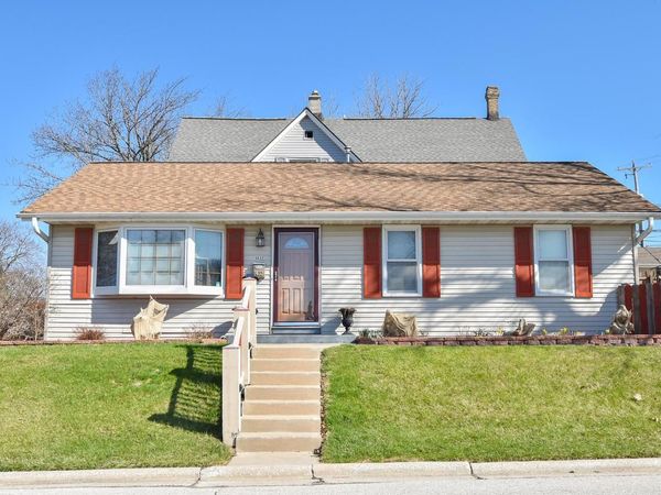 1432 Chestnut STREET, South Milwaukee, WI 53172