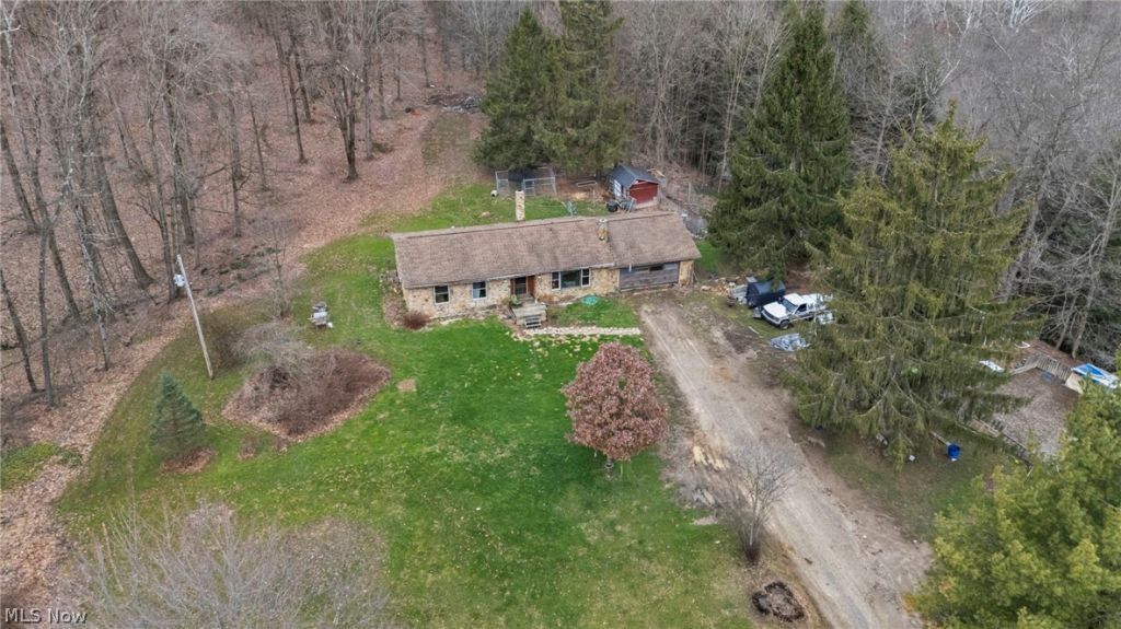 9918 Overton Road, Burbank, OH 44214 Main Photo