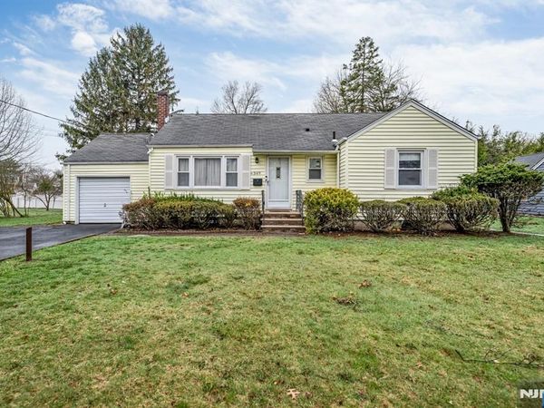 349 Trensch Drive, NEW MILFORD, NJ 07646