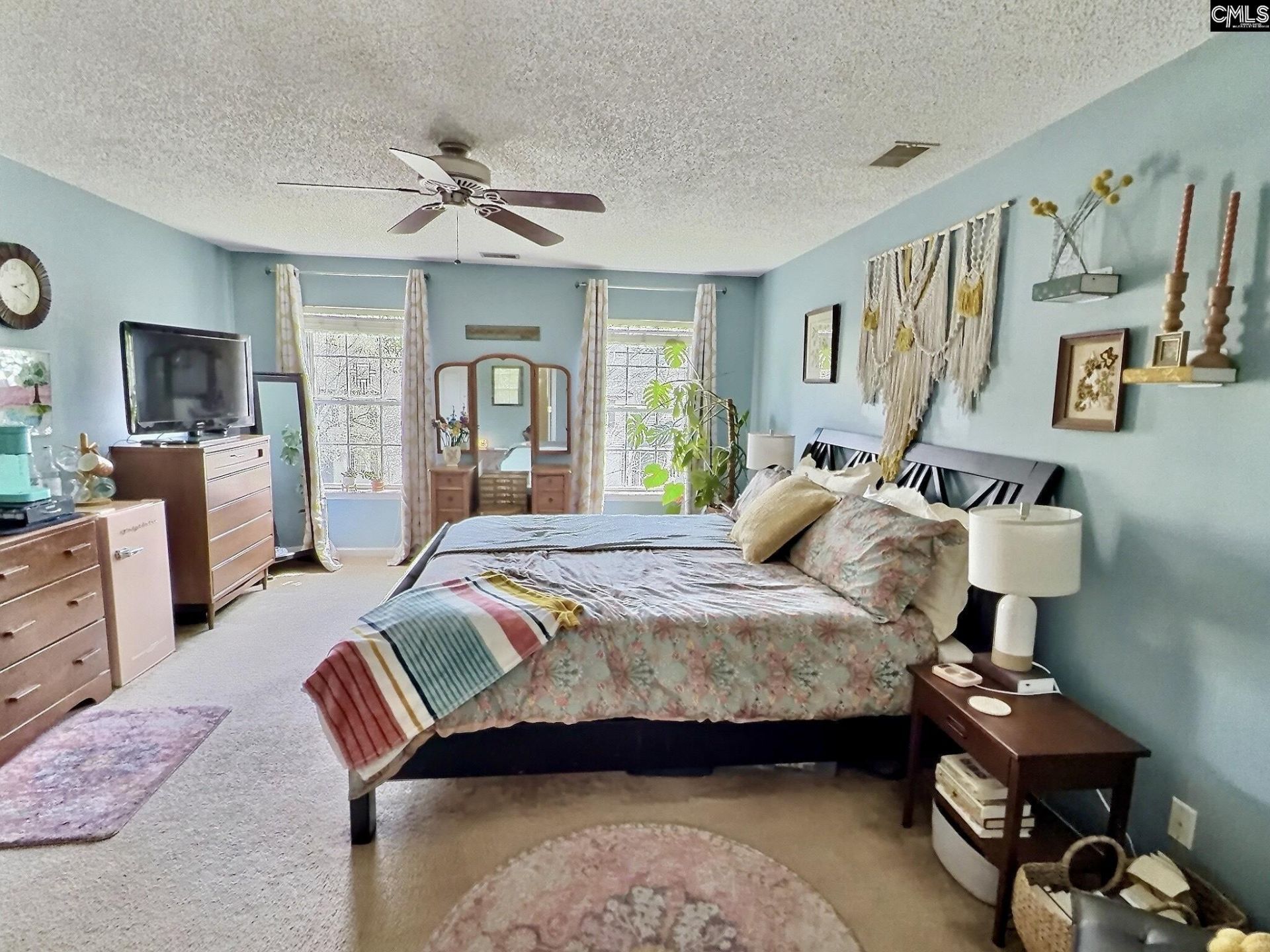 380 Eagle Pointe Drive  Photo 13