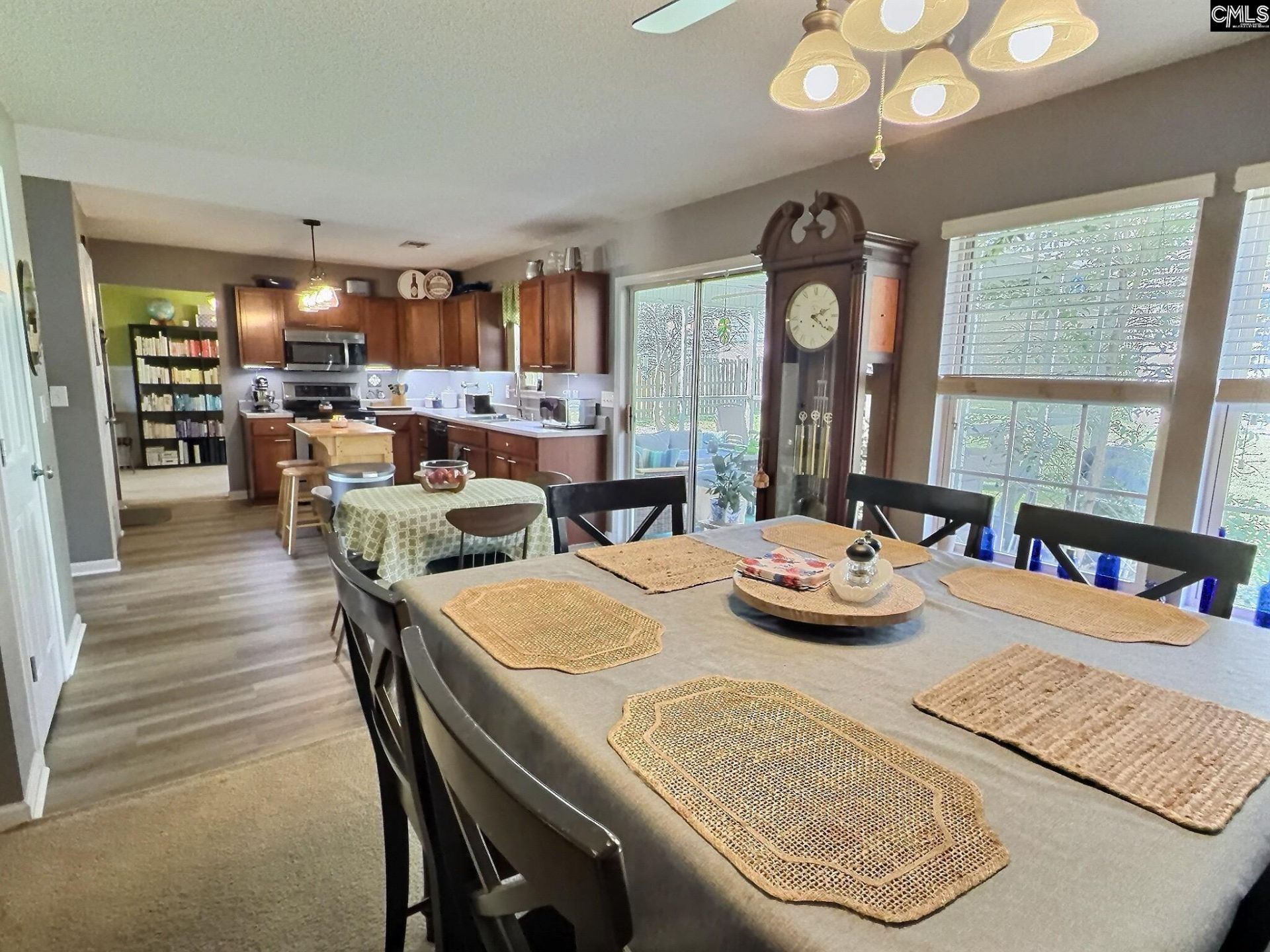 380 Eagle Pointe Drive  Photo 9