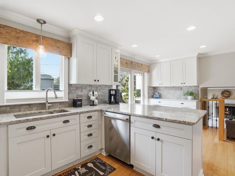 1225 Windham Road, Columbus, OH 43220 Photo 12