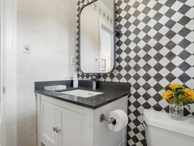 1225 Windham Road, Columbus, OH 43220 Photo 28