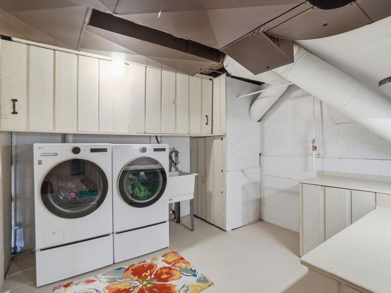 1225 Windham Road, Columbus, OH 43220 Photo 52