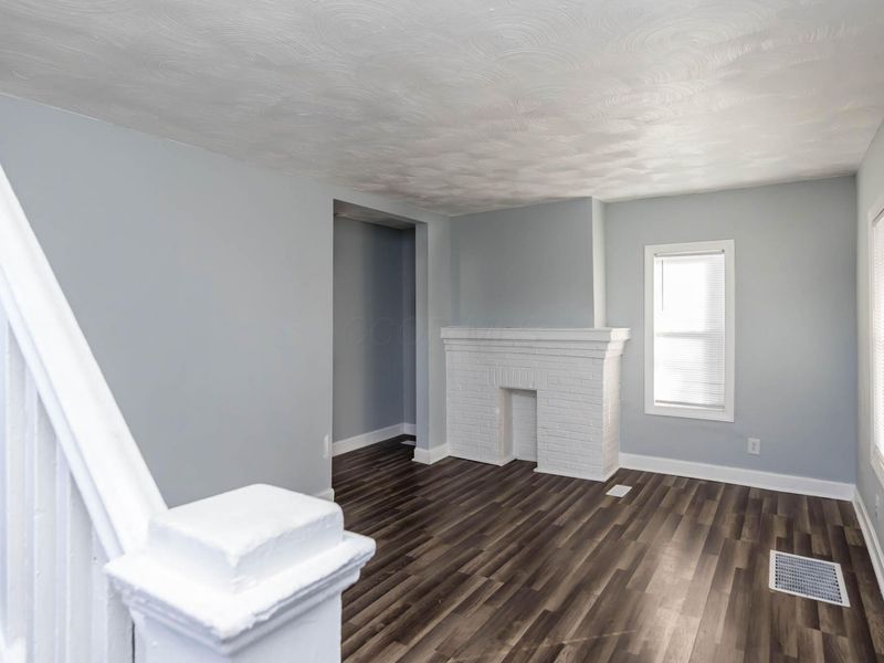 482 E Jenkins Avenue, Columbus, OH 43207 Photo 4