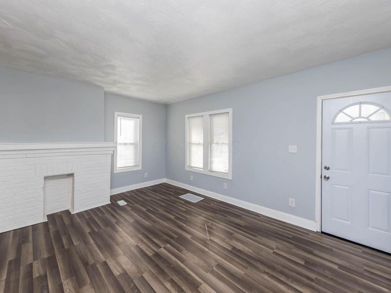 482 E Jenkins Avenue, Columbus, OH 43207 Photo 5