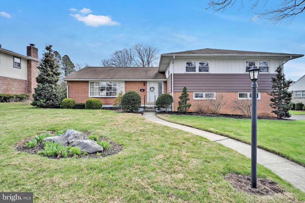 2910 CURTIS ROAD , READING, PA 19609