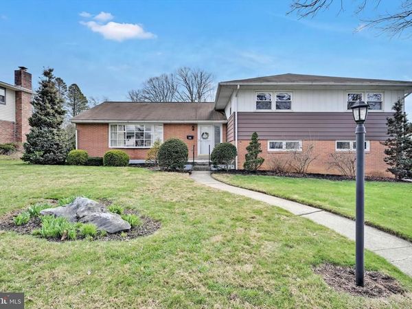 2910 CURTIS ROAD, READING, PA 19609