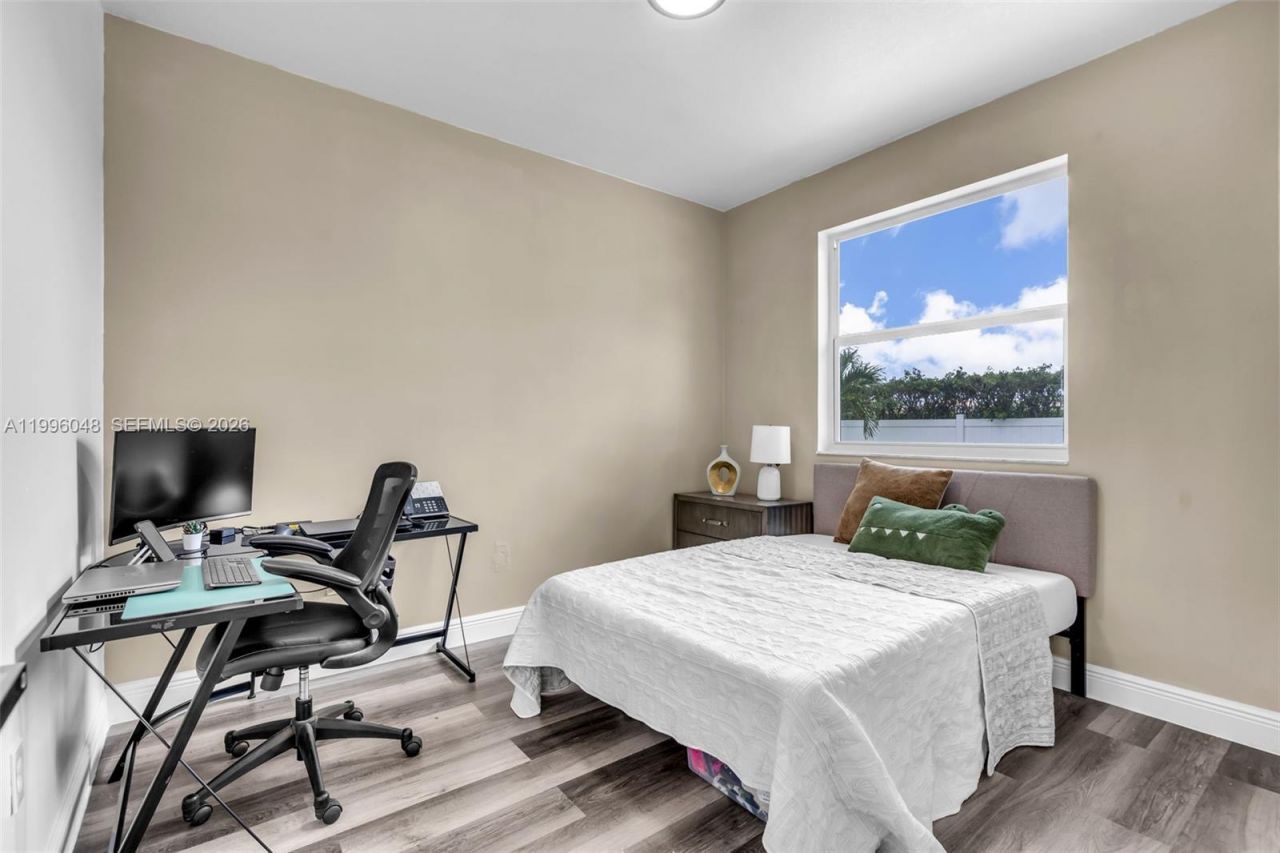 4900 SW 134th Ave , Miramar, FL 33027 Photo