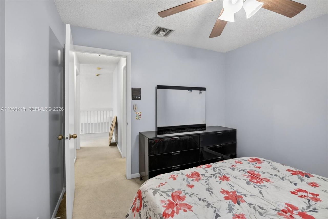 9481 Oak Grove Cir, Davie, FL 33328 Photo