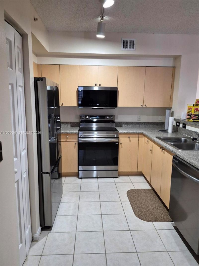 8050 N Nob Hill Rd , Unit 203, Tamarac, FL 33321 Photo