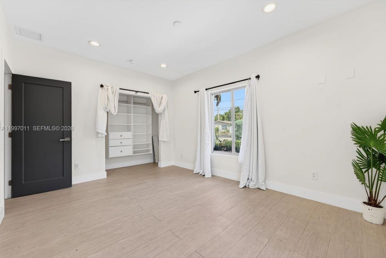 1126 NE 16th Ct, Fort Lauderdale, FL 33305 Photo