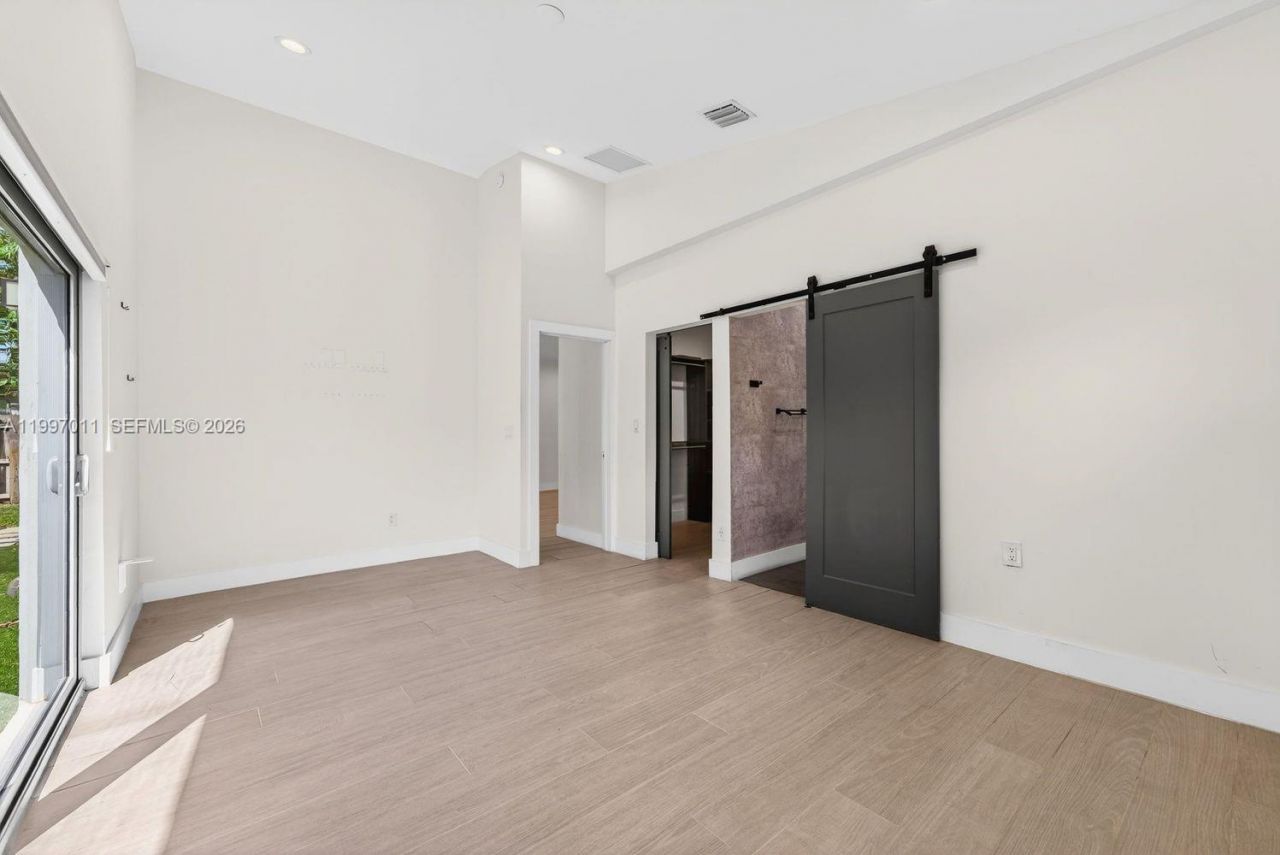 1126 NE 16th Ct, Fort Lauderdale, FL 33305 Photo