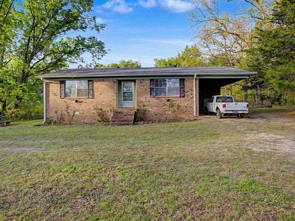 195 FITTS LN, Henderson, TN 38340
