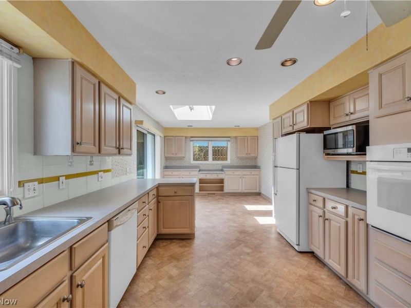 25106 Hazelmere Road , Beachwood, OH 44122 Photo 10