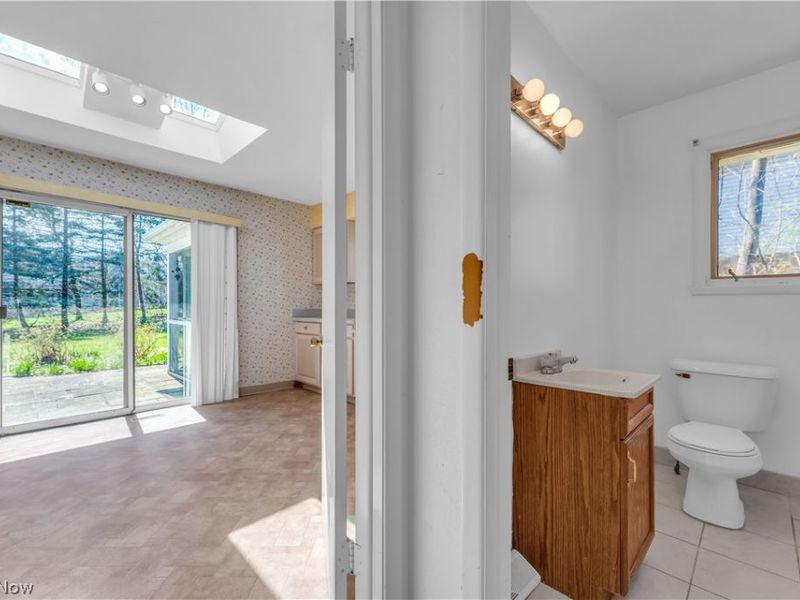 25106 Hazelmere Road , Beachwood, OH 44122 Photo 13