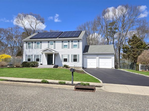 5 Dorothy Lane , Holbrook, NY 11741