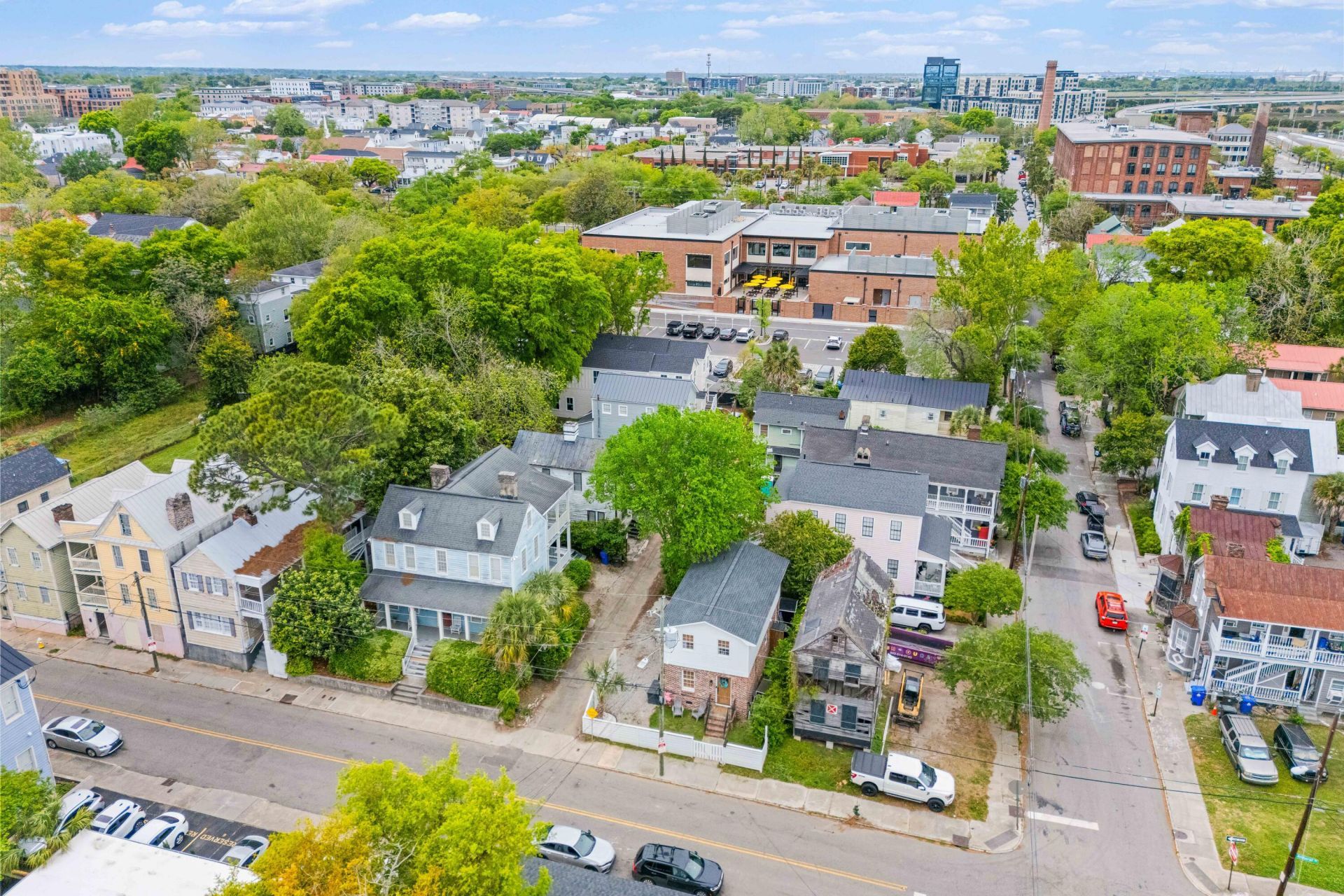 16 Amherst Street Photo 20