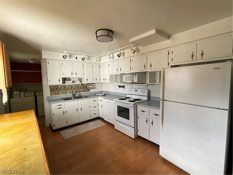 5229 Devon Drive , Vermilion, OH 44089 Photo 6